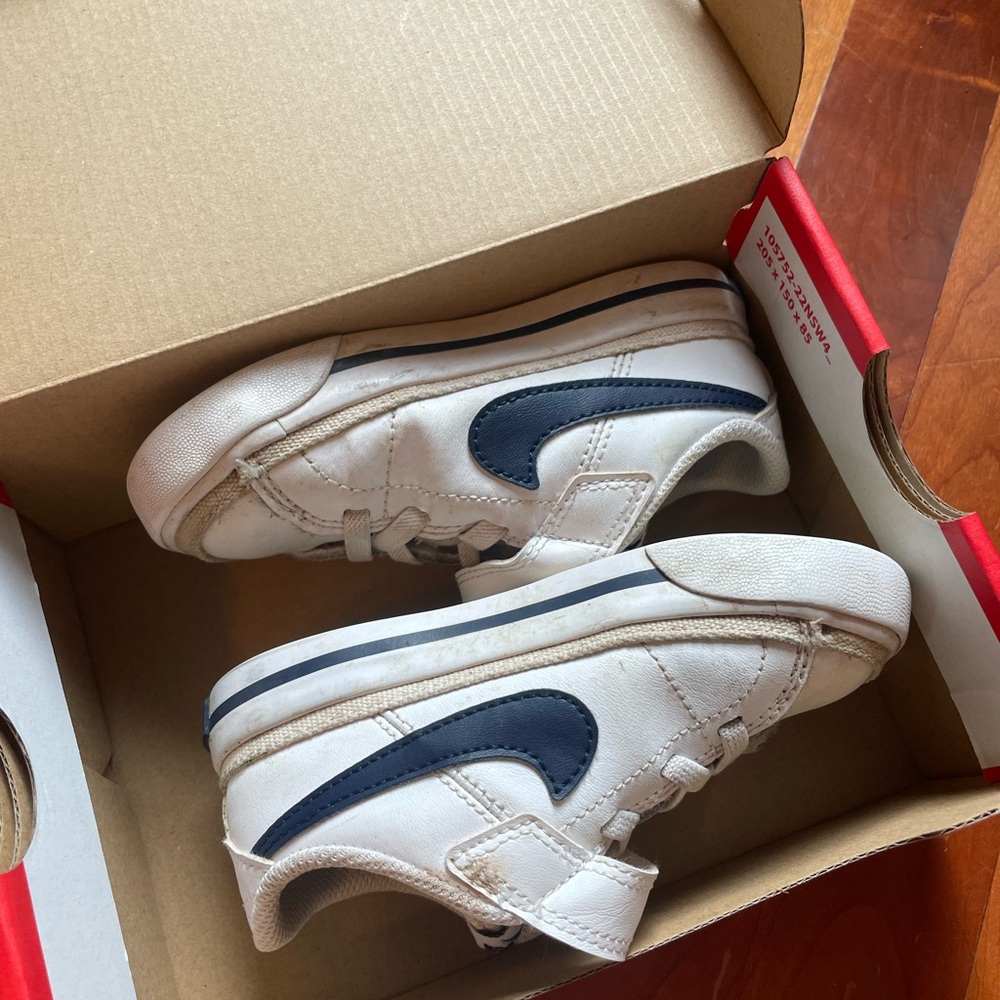 Nike Court legacy White and Navy Toddler Shoes 8C